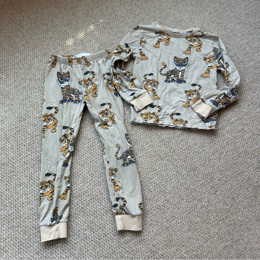 TAO e FRIENDS Organic Cotton soft tiger kids pajamas Age 6